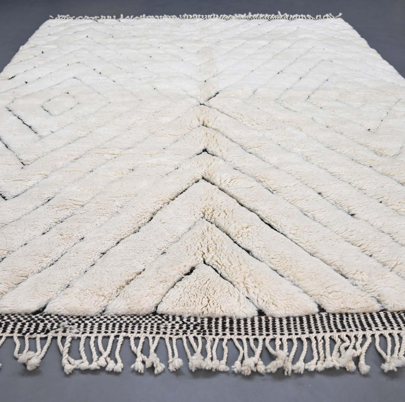 White Authentic Beni Ourain Moroccan Rug 