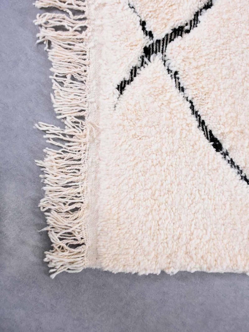 White Dana Beni Ourain Rug 8.8 x 6.1 feet - Ettilux Home