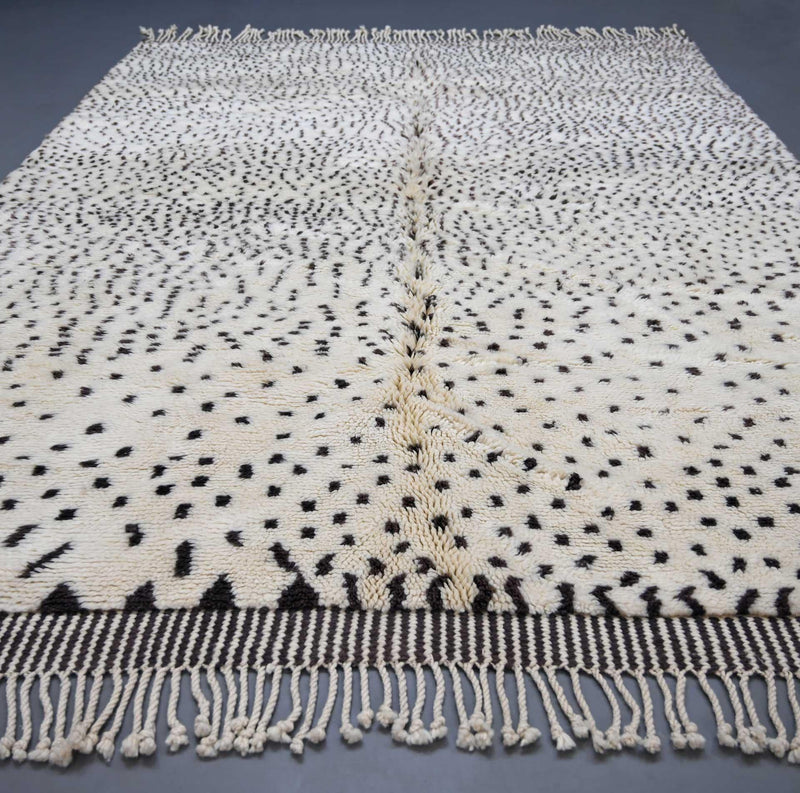 White Luxury Beni Mrirt Rug 